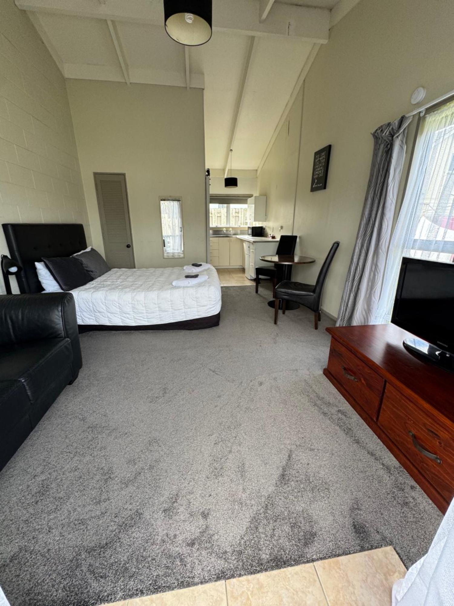 Fountain Court Motel Tauranga Zewnętrze zdjęcie